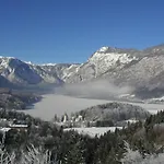 Jezero 4*
