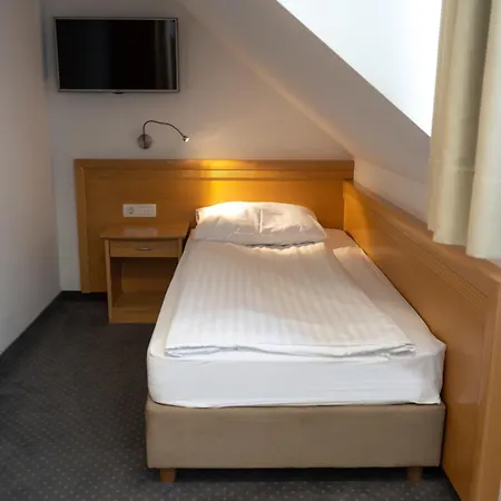 Jezero Hotel 4*