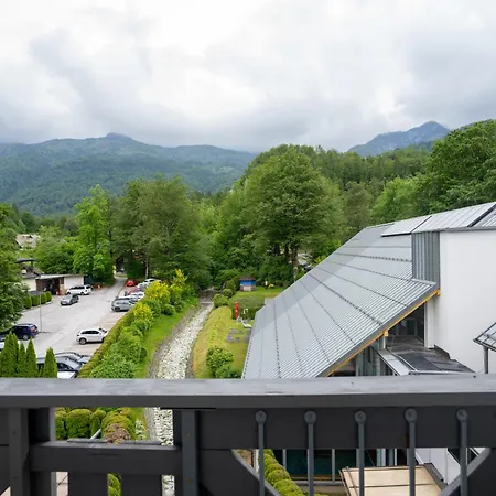 ジェゼロ 4* ボーヒニ