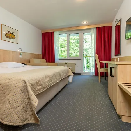 Jezero Hotel