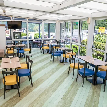 ジェゼロ 4* ボーヒニ