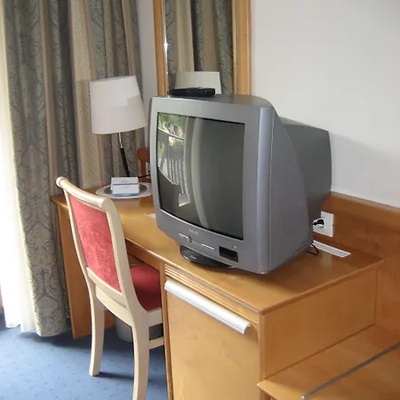 Jezero Hotel 4*