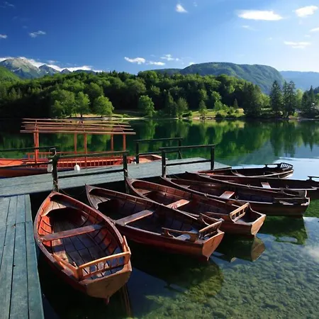 Hotel Jezero