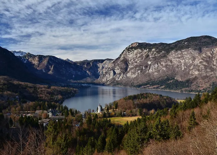 Jezero Ξενοδοχείο