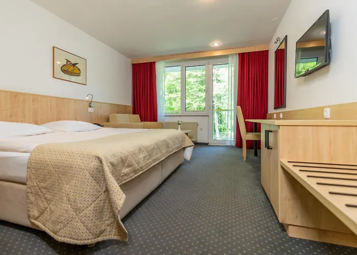 Jezero Ξενοδοχείο